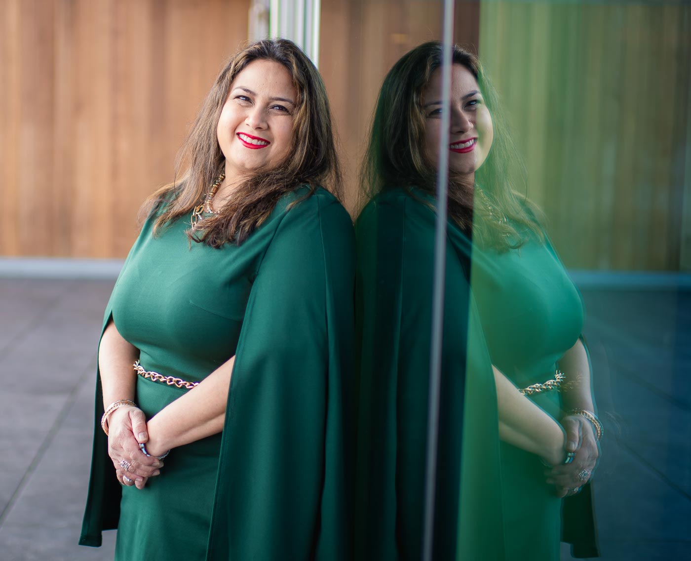 Headshot of Dr. Parul Dua Makkar guest on MDIB Podcast