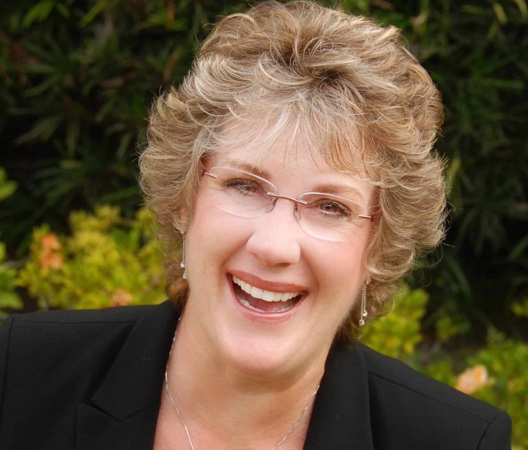 Headshot of Dr. Laurene Duke guest on MDIB Podcast