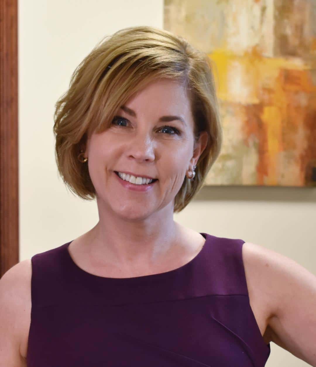 Headshot of Dr. Lorri Tomko guest on MDIB Podcast