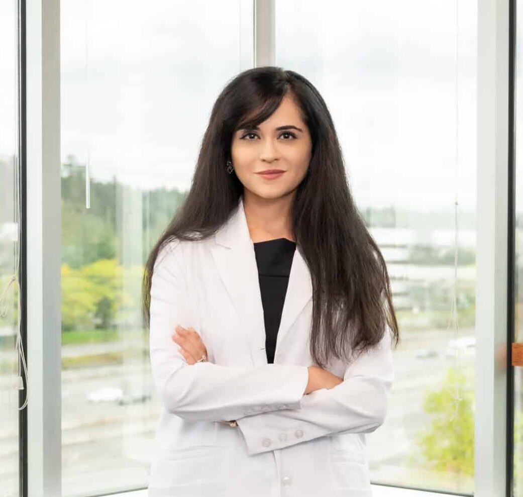 Headshot of Dr. Sarah Khan guest on MDIB Podcast