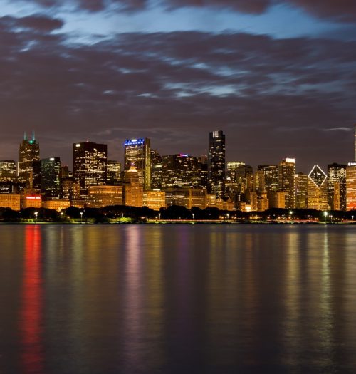 chicago-skyline-at-night-1505924627RXt